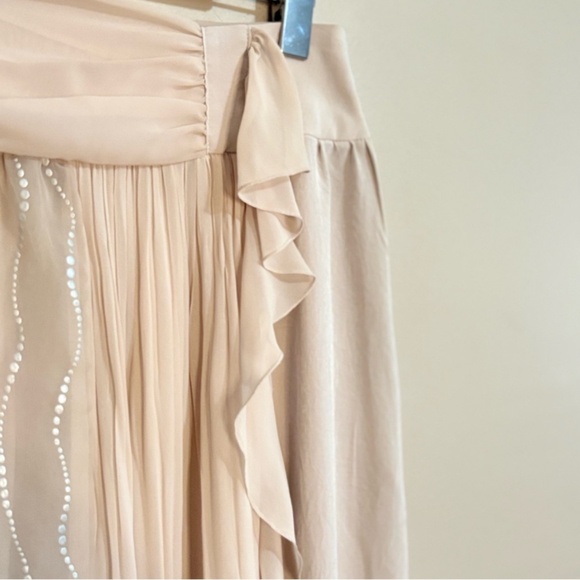Monocromatic Cream Asymmetrical Flowy Skirt with Ruffles - Picture 3 of 15